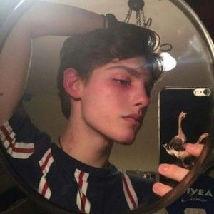 Meet your Posher, Christopher